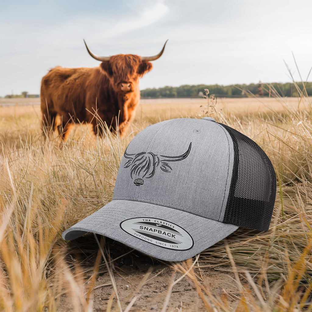 Country Baseball Hat for Men & Women, Embroidered Longhorn Cow Trucker Hat, Adjustable Mesh Snapback Cap