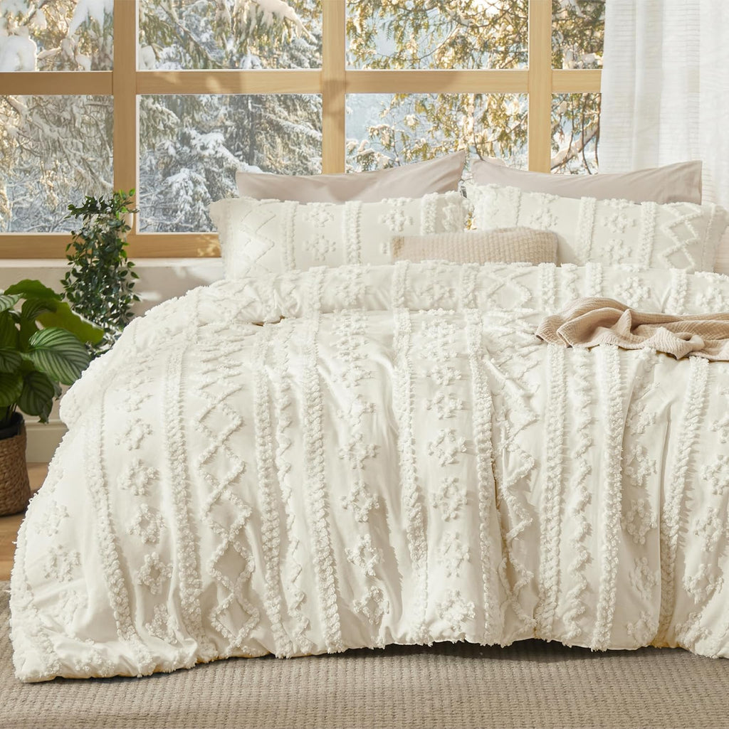 Bedsure Tufted Boho Comforter Set King Size - Beige Boho Bed Set, GentleSoft™ 3 Pieces Farmhouse Shabby Chic Embroidery Bedding, Gifts for Woman, Soft Jacquard King Comforter for All Seasons
