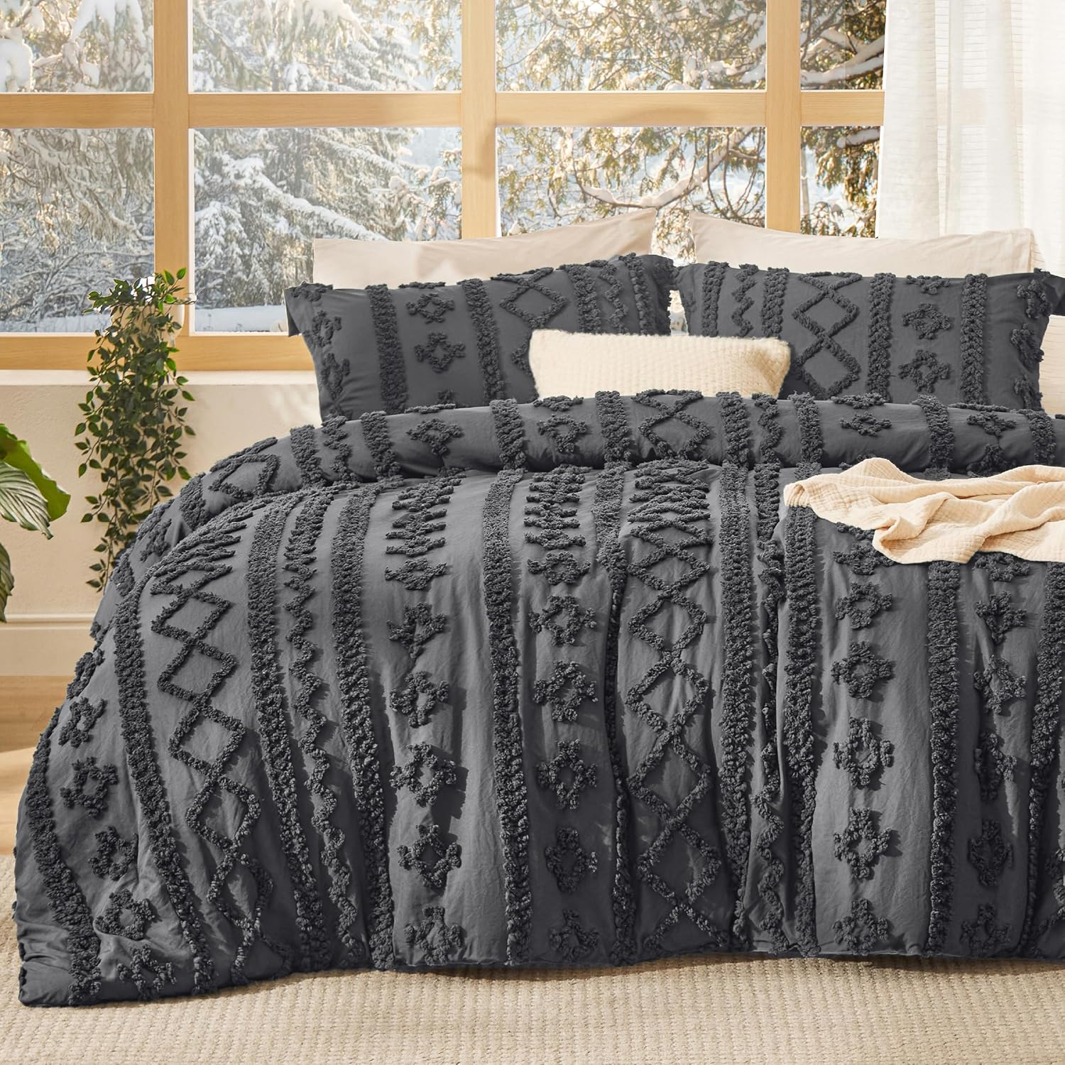 Bedsure Tufted Boho Comforter Set King Size - Beige Boho Bed Set, GentleSoft™ 3 Pieces Farmhouse Shabby Chic Embroidery Bedding, Gifts for Woman, Soft Jacquard King Comforter for All Seasons
