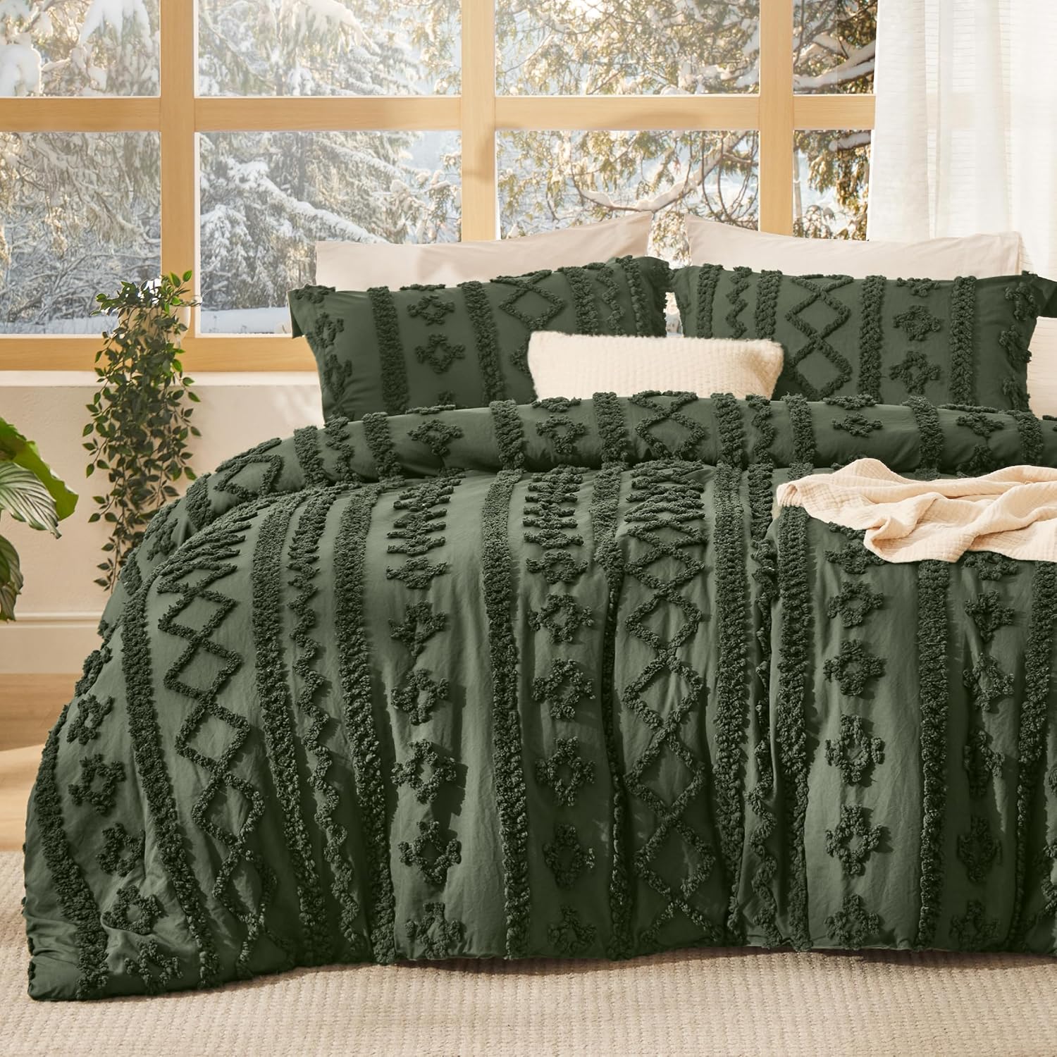 Bedsure Tufted Boho Comforter Set King Size - Beige Boho Bed Set, GentleSoft™ 3 Pieces Farmhouse Shabby Chic Embroidery Bedding, Gifts for Woman, Soft Jacquard King Comforter for All Seasons