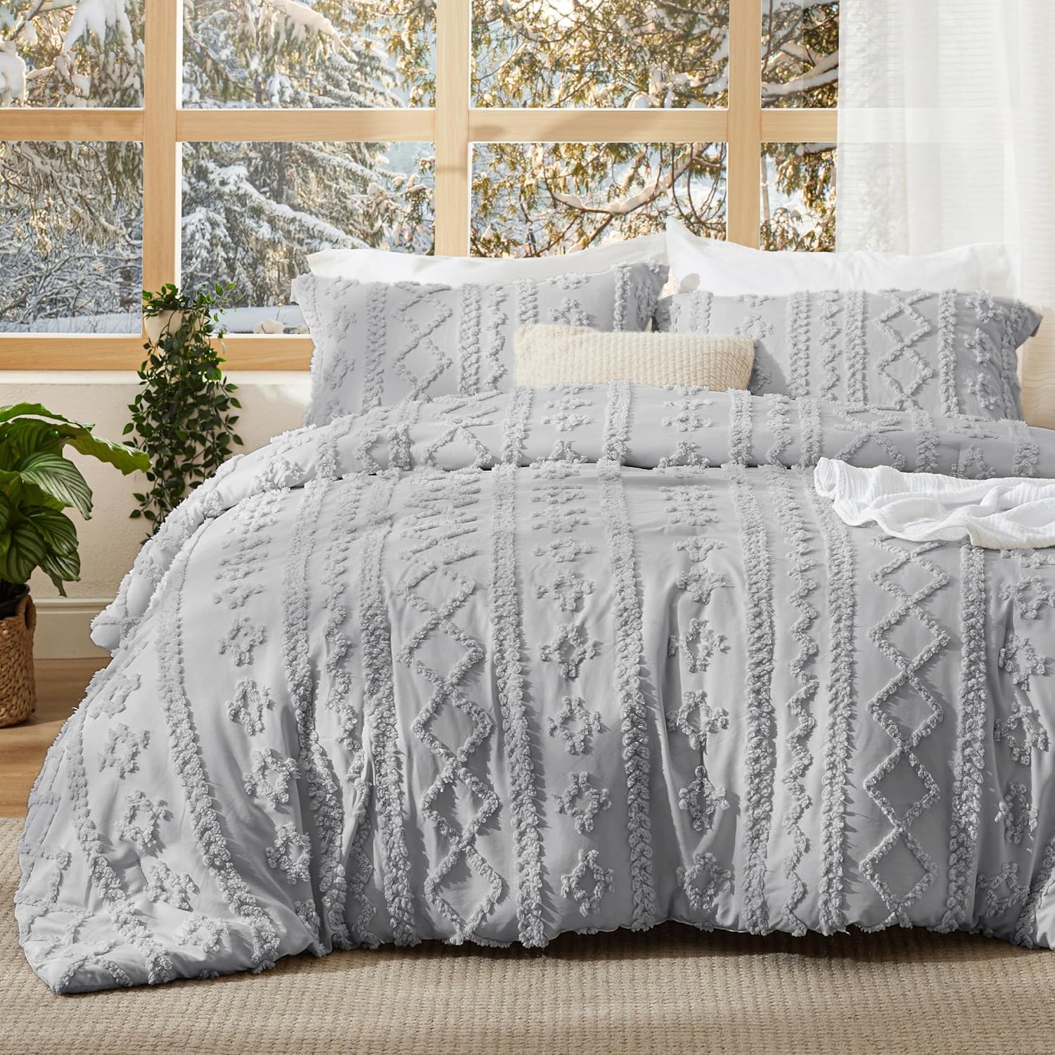 Bedsure Tufted Boho Comforter Set King Size - Beige Boho Bed Set, GentleSoft™ 3 Pieces Farmhouse Shabby Chic Embroidery Bedding, Gifts for Woman, Soft Jacquard King Comforter for All Seasons
