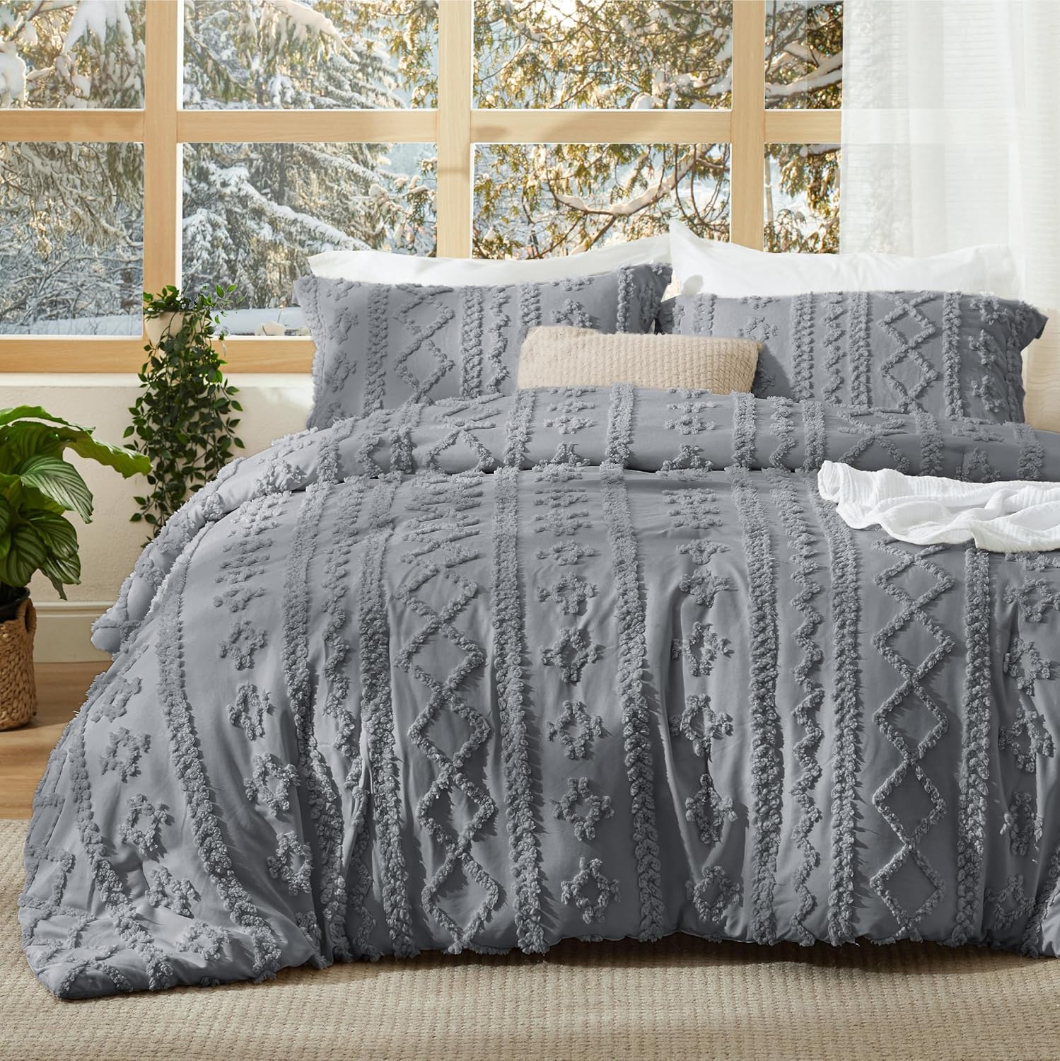 Bedsure Tufted Boho Comforter Set King Size - Beige Boho Bed Set, GentleSoft™ 3 Pieces Farmhouse Shabby Chic Embroidery Bedding, Gifts for Woman, Soft Jacquard King Comforter for All Seasons